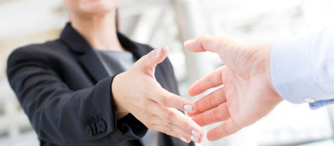 Advisor-Handshake