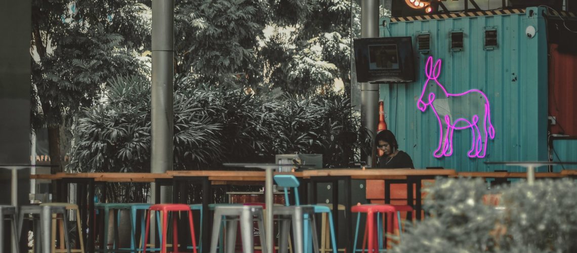 victor-he-DGL8nrp0iIc-unsplash